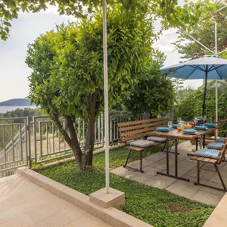 Semesterbostad Mediterranean House - Forest Marjan Split